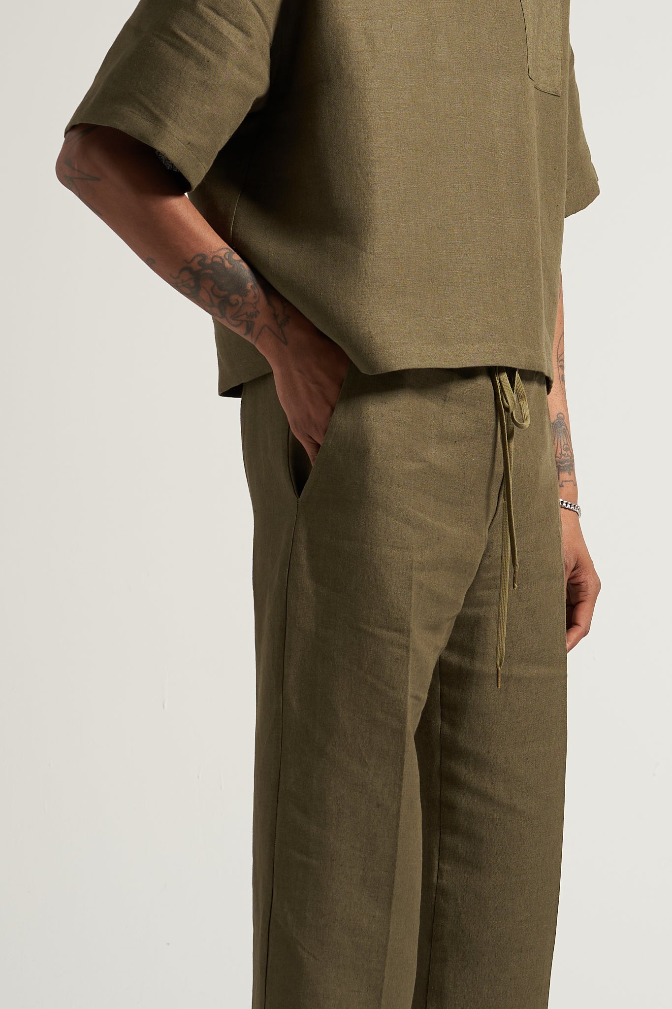 The Moss Linen Flow Pant