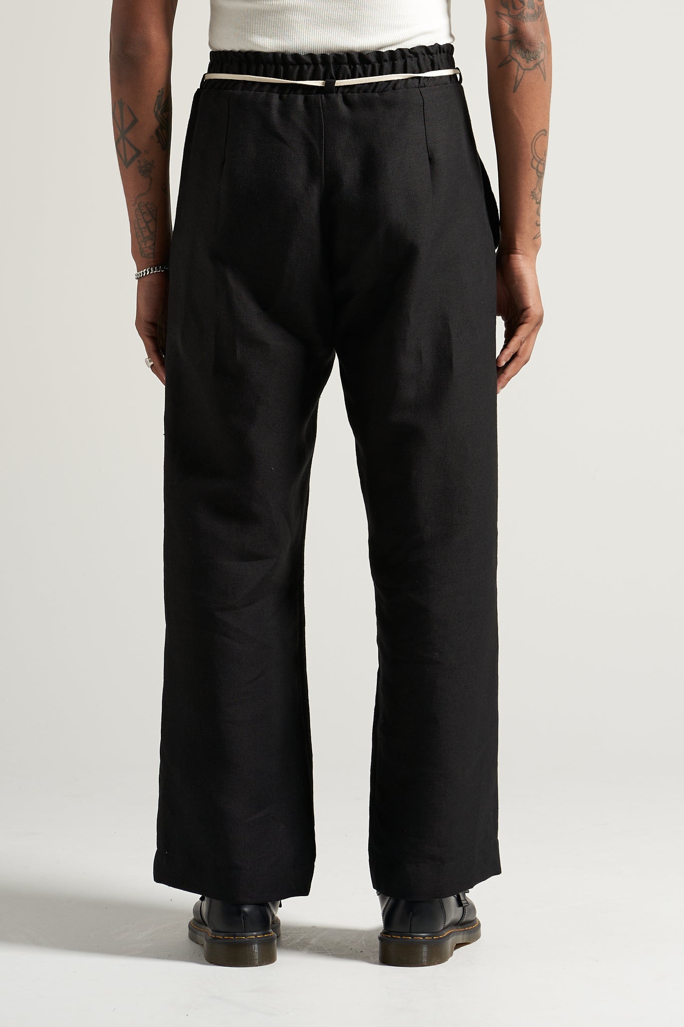 The Black Linen Flow Pant